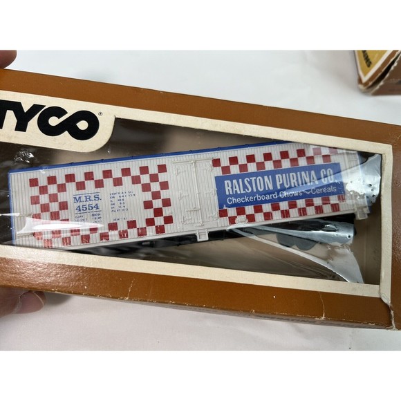 VINTAGE TYCO HO SCALE TRAIN 3 Box Cars & Button Horn Untested Good Shape - Picture 4 of 8